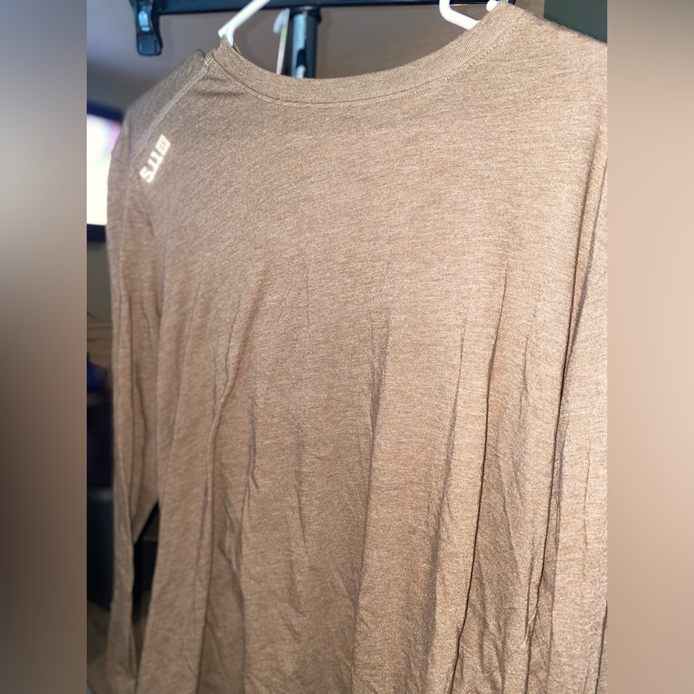 Men’s 5.11 Tactical long sleeve.